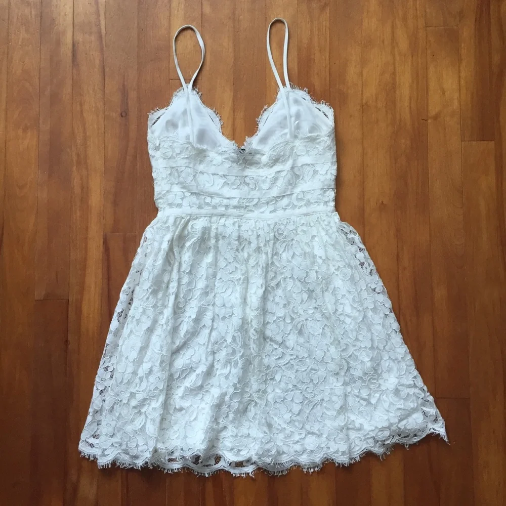 NBD Lace White Dress - Picture 3 of 7